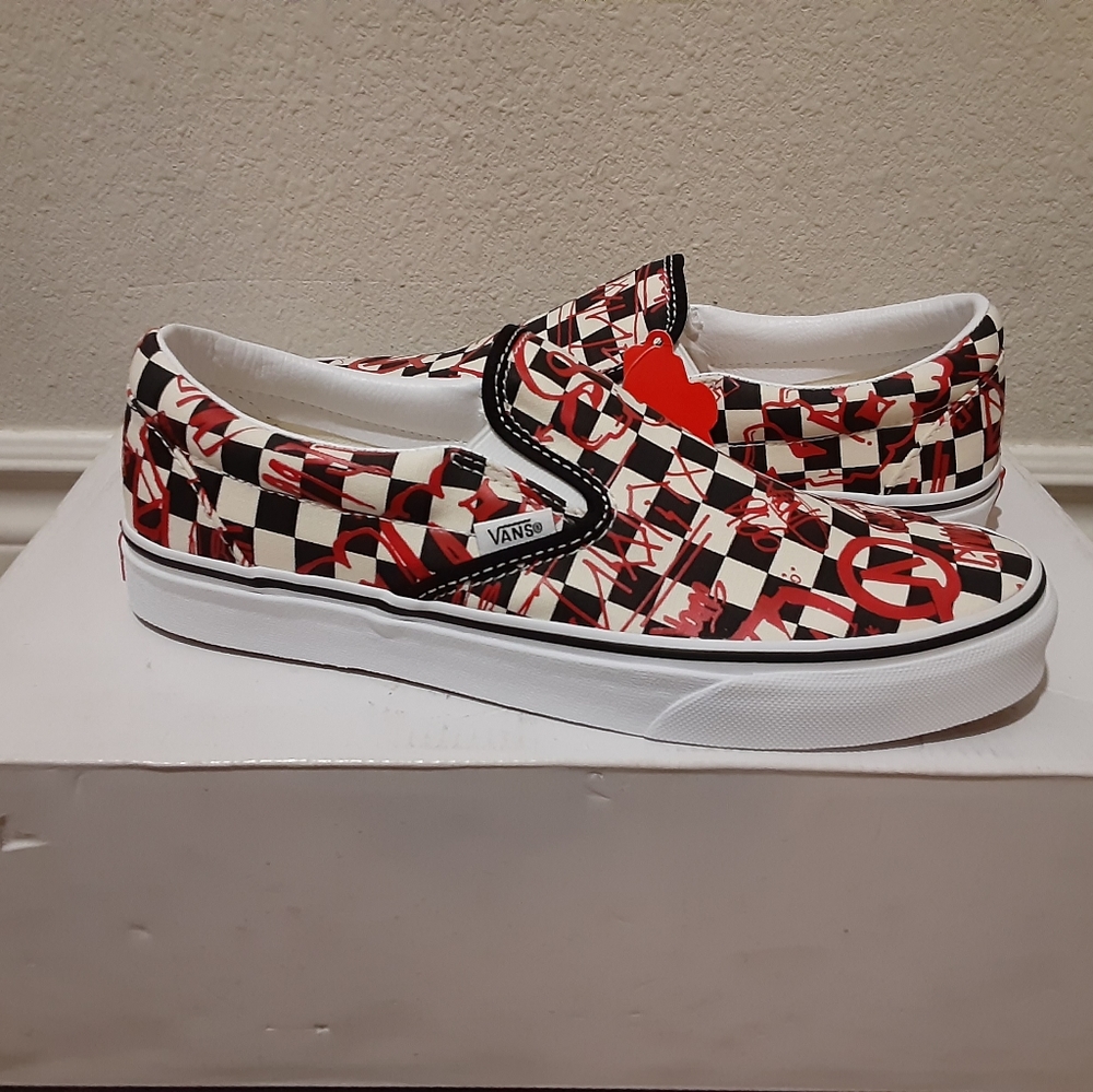 Vans - Picture 2 of 4